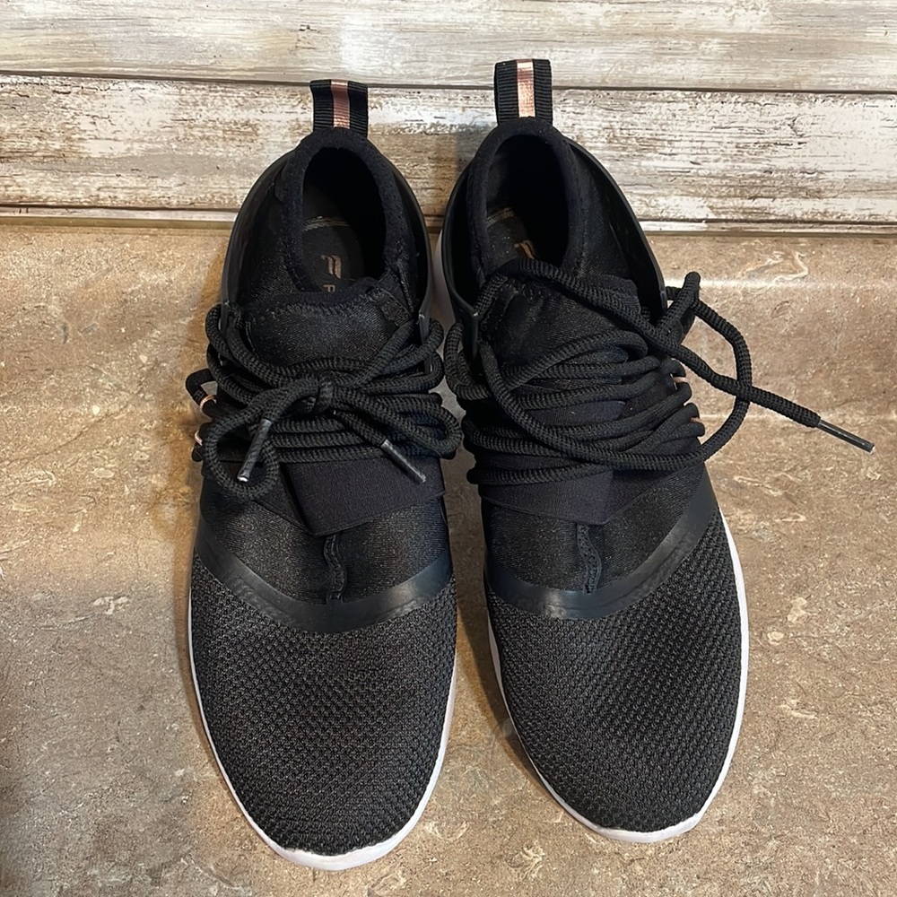 Fabletics Size 8 - image 3